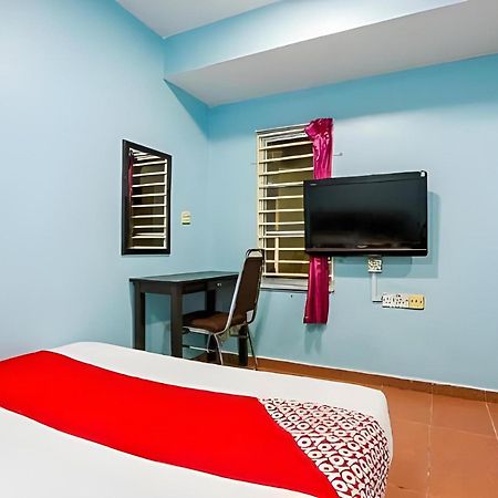 Oyo 44094 Bangi Lanai Hotel Екстериор снимка