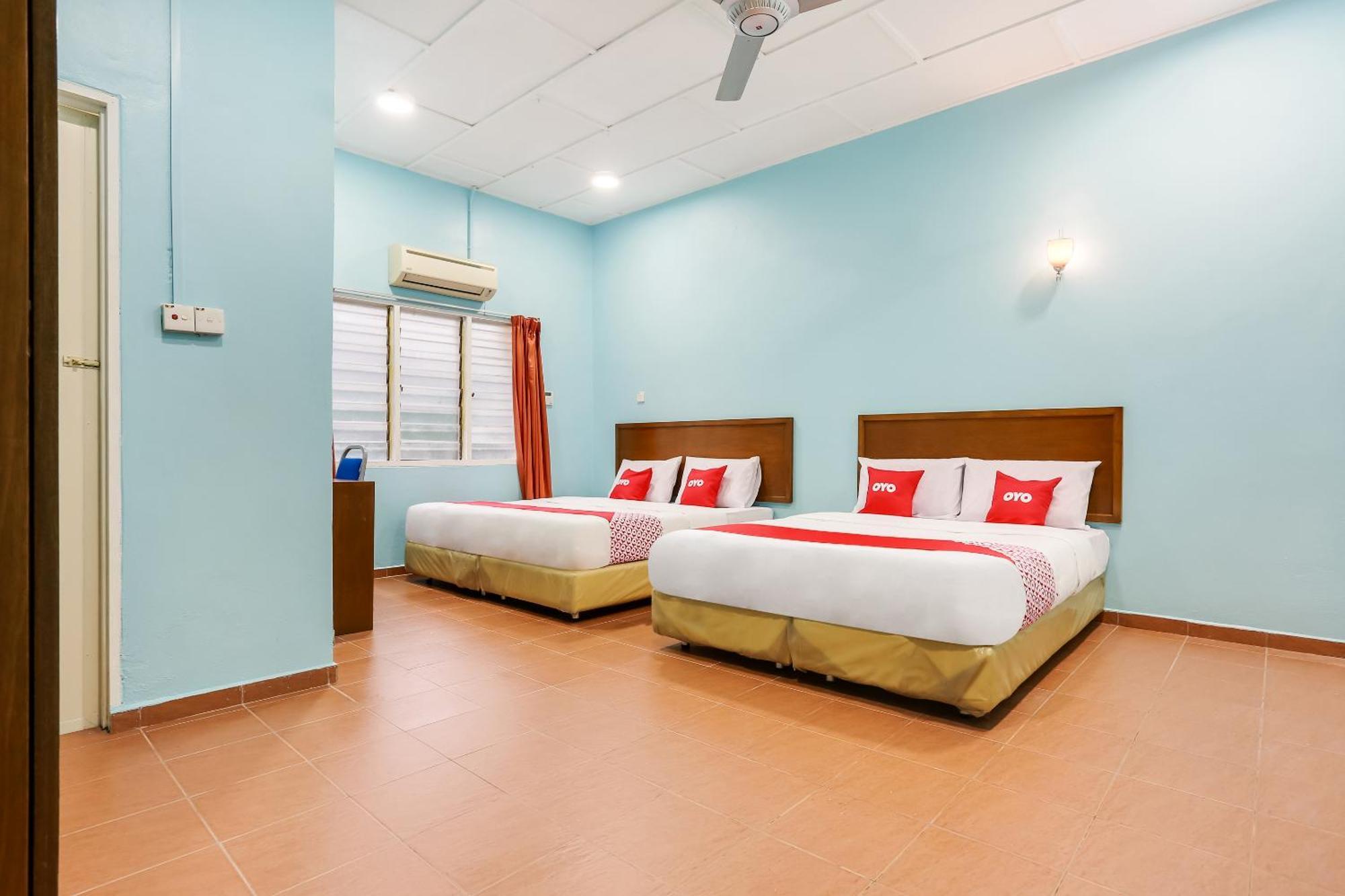 Oyo 44094 Bangi Lanai Hotel Екстериор снимка