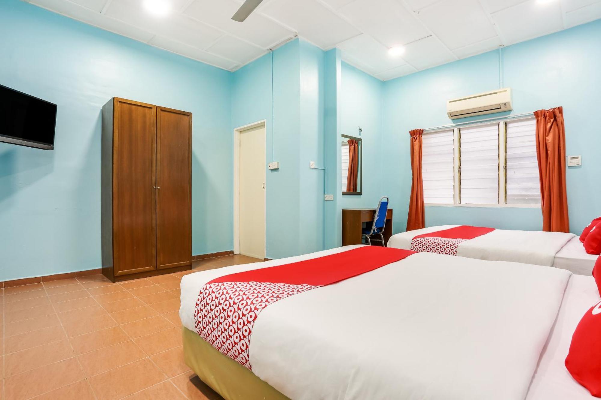 Oyo 44094 Bangi Lanai Hotel Екстериор снимка
