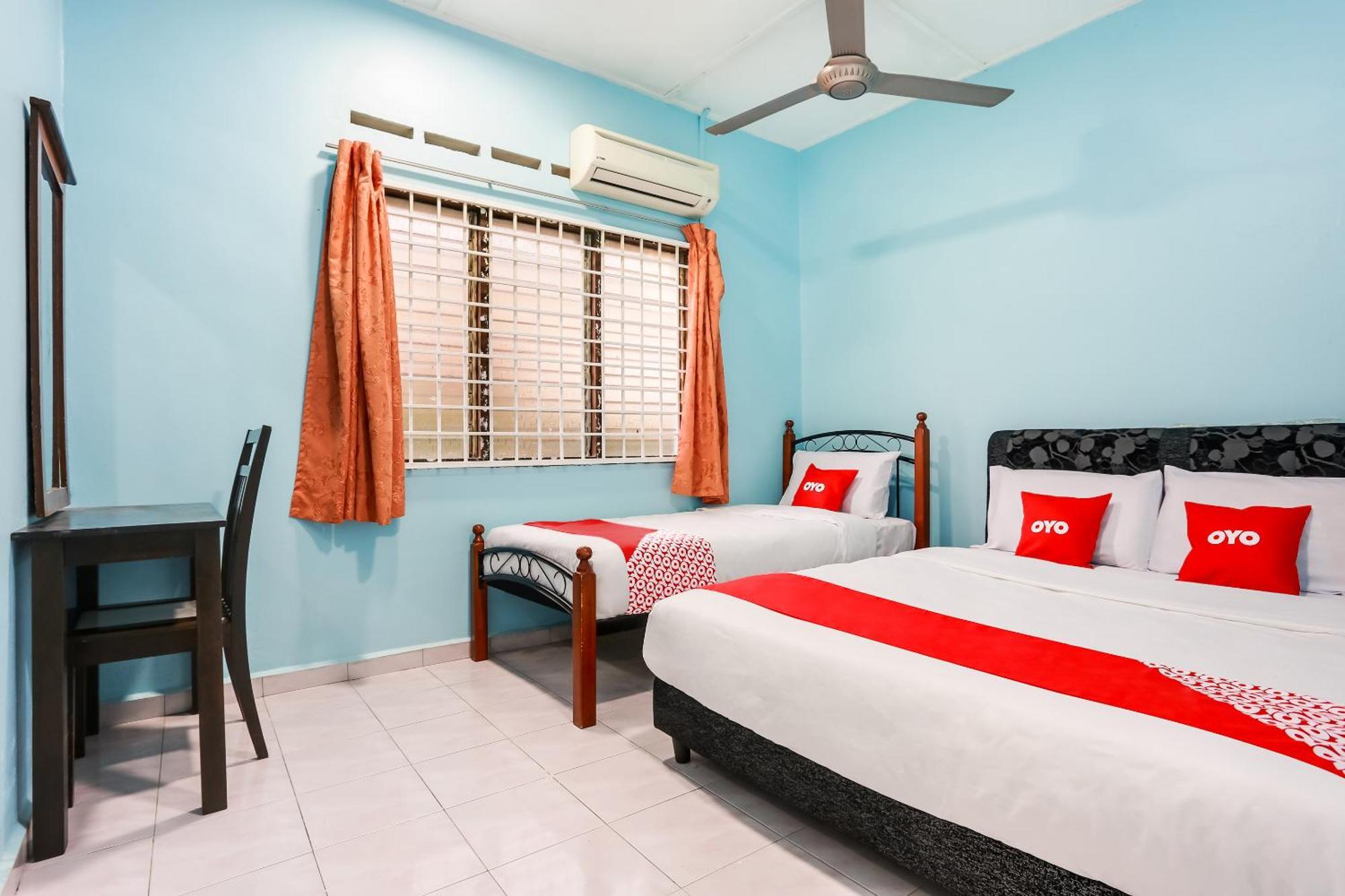 Oyo 44094 Bangi Lanai Hotel Екстериор снимка