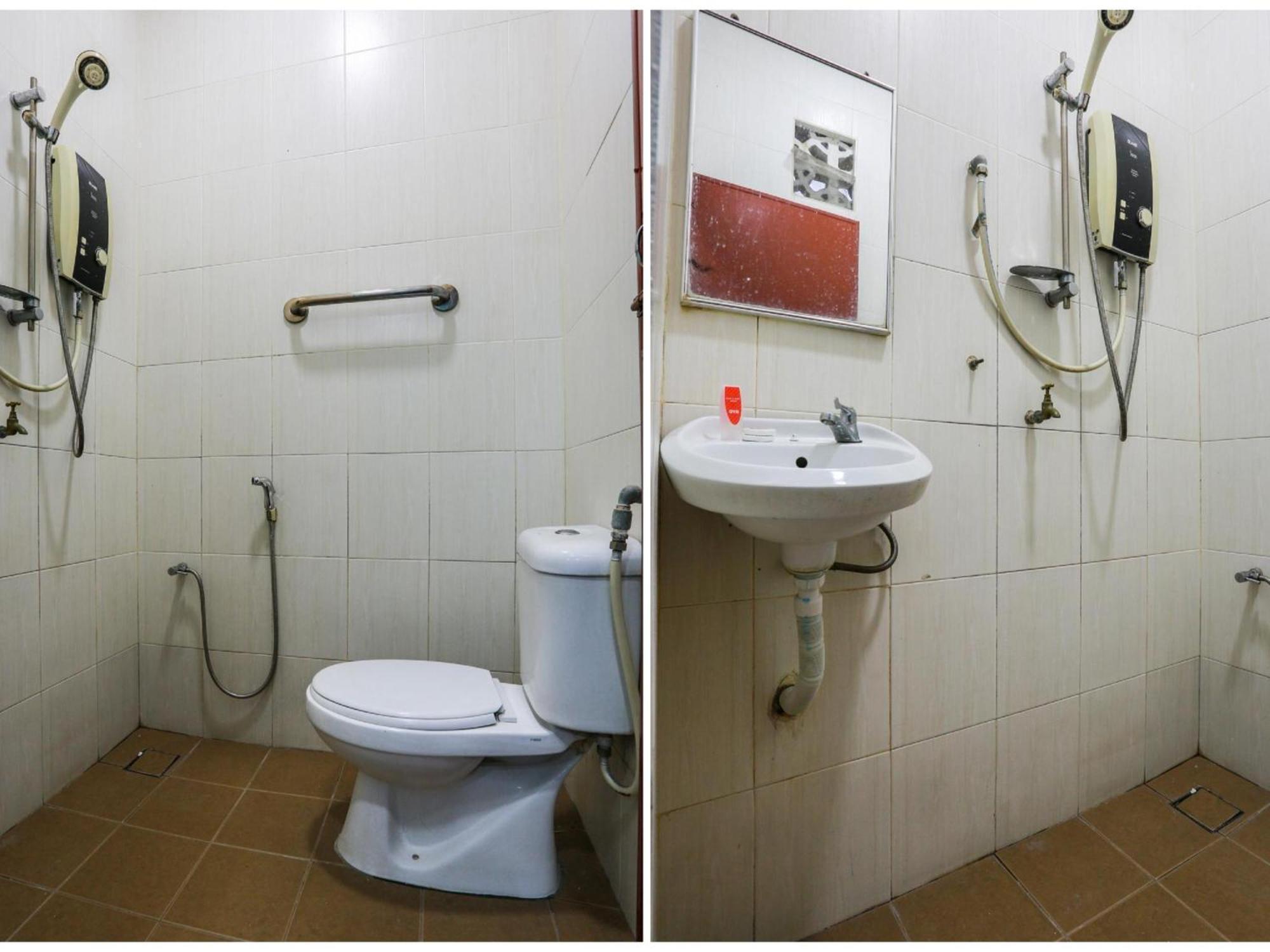 Oyo 44094 Bangi Lanai Hotel Екстериор снимка