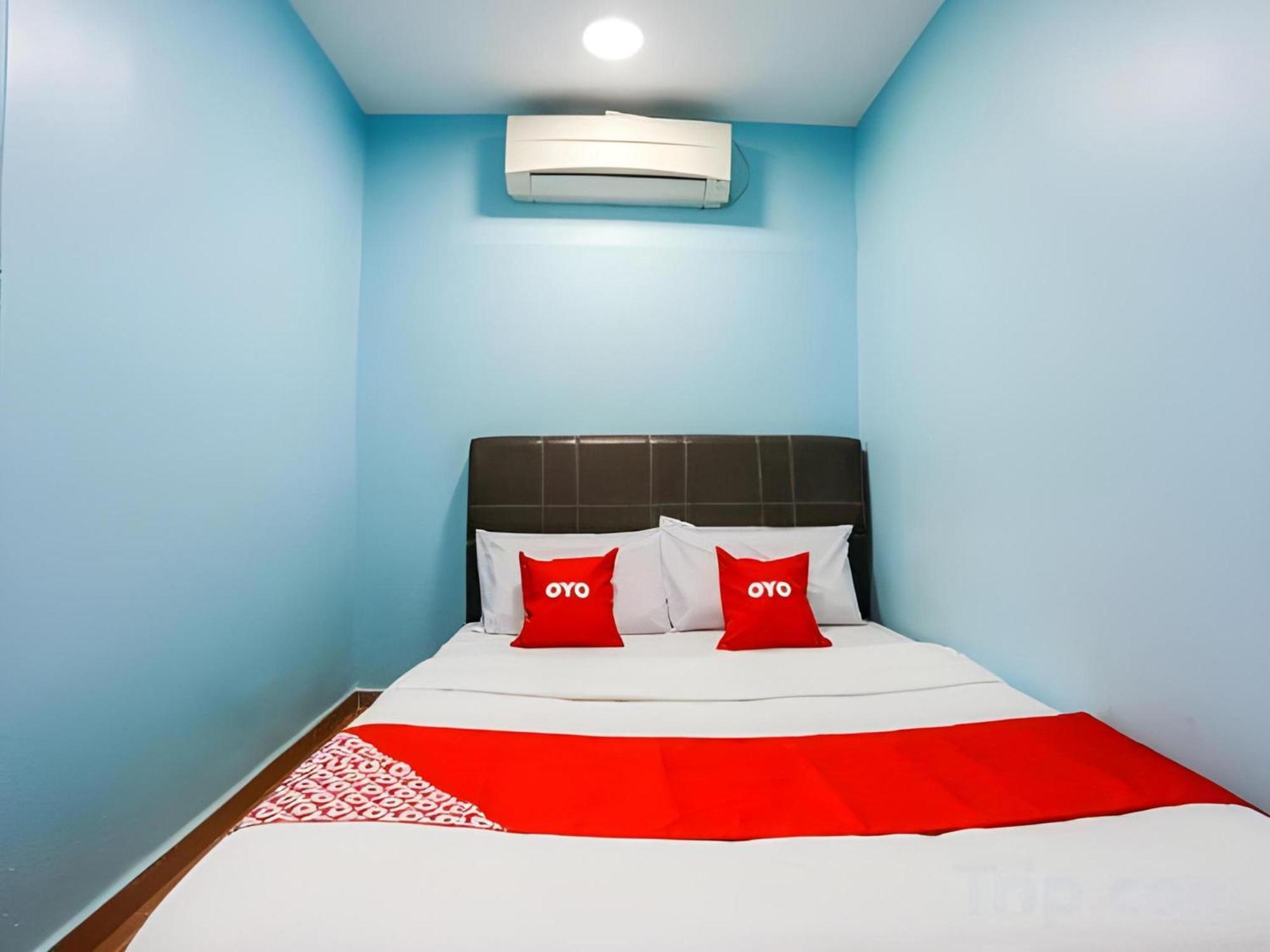 Oyo 44094 Bangi Lanai Hotel Екстериор снимка