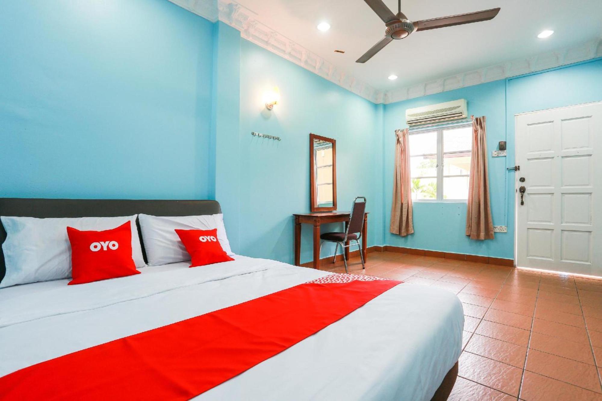 Oyo 44094 Bangi Lanai Hotel Екстериор снимка