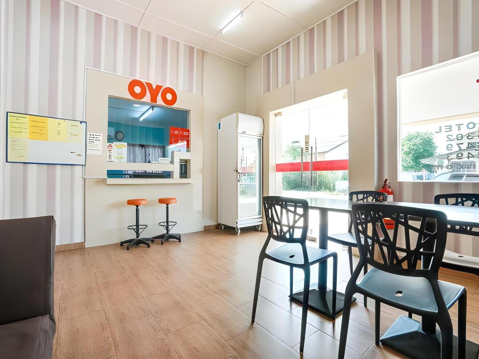 Oyo 44094 Bangi Lanai Hotel Екстериор снимка