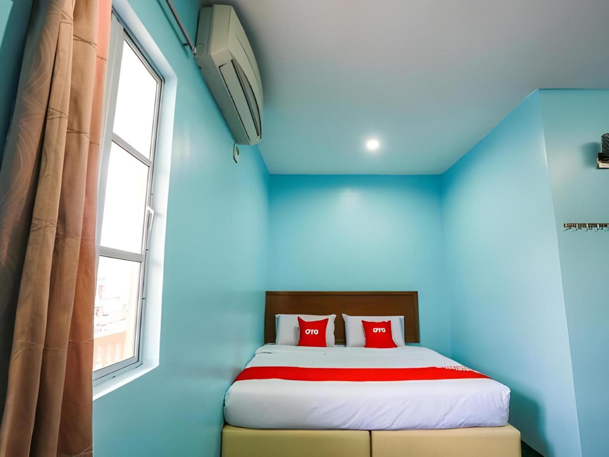 Oyo 44094 Bangi Lanai Hotel Екстериор снимка