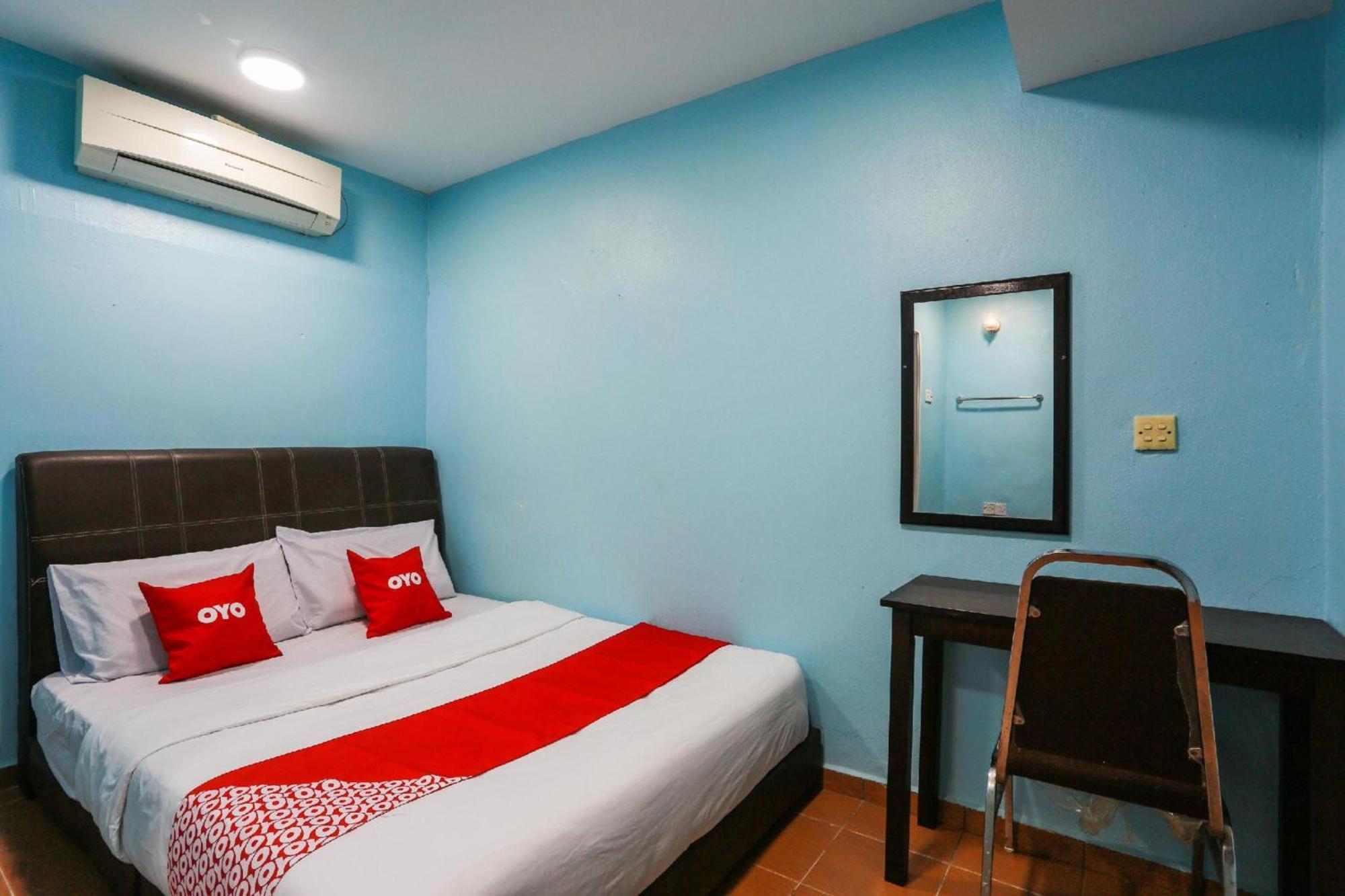 Oyo 44094 Bangi Lanai Hotel Екстериор снимка