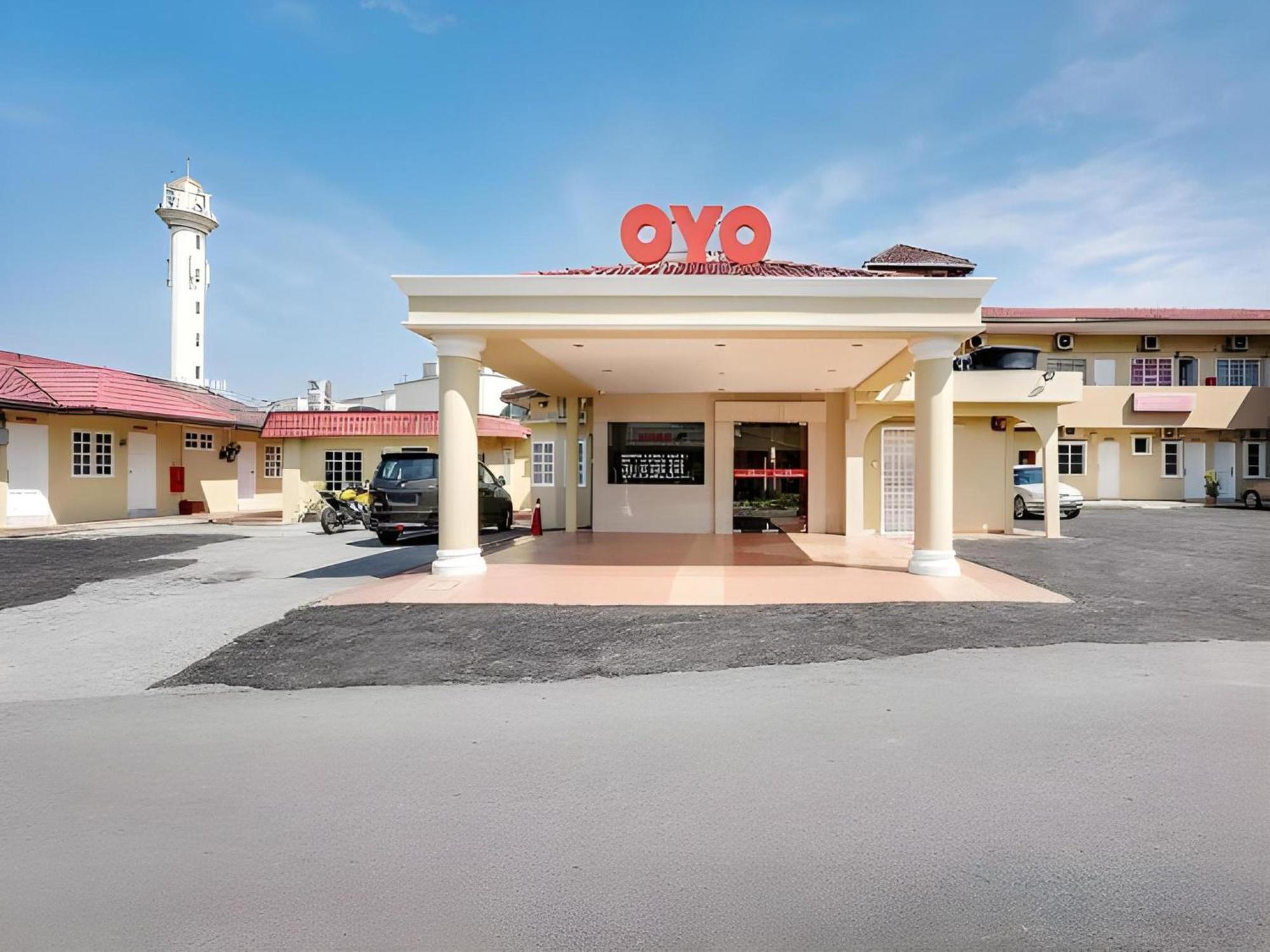 Oyo 44094 Bangi Lanai Hotel Екстериор снимка